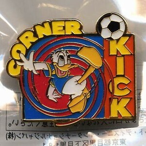  Disney Donald pin badge soccer Disney store not for sale 