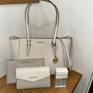 MICHAEL KORS CHARLOTTE 3 IN 1 トート