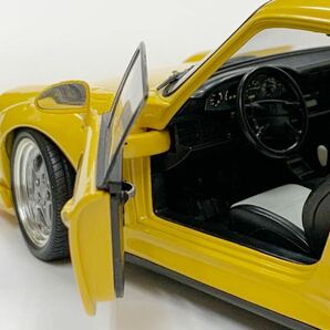 UT models 1/18 PORSCHE 911 GT 訳あり品の画像3