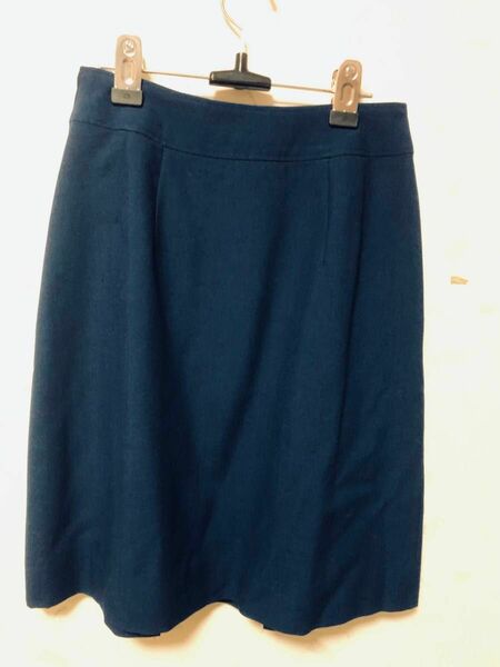 鹿児島純心女子短大制服　夏服スカート、サイズは11号です。