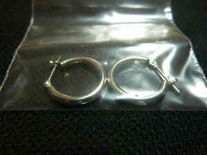 プラチナ　フープ　ピアス　２mm×１５mm　未使用