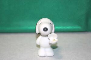 スヌーピー 真珠貝を持ったフィギュア 陶器製 約5.5cm UFS PEANUTS SNOOPY パール ミニドール フィギュアリン　レア