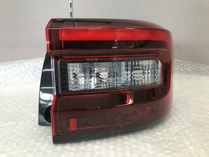 □□2404-NN18 美品！ダイハツ 純正 A200S A210S ロッキー LED テールライト テールランプ テール 右 運転席側 ICHIKOH D248 