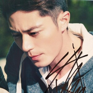 ウォレス・フォ直筆サイン入り超 特大写真…Wallace Huo