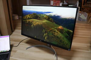 LG 27UP650-W 27 -inch IPS 4K monitor 