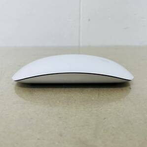  Apple Magic Mouse 2 MLA02J/A 目立つ傷汚れなし 動作確認済 i17933 コンパクト発送の画像4