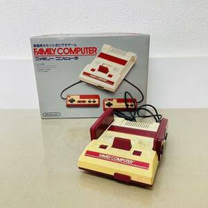 現状品　任天堂 ファミコン 本体 HVC-001 ファミリーコンピュータ ニンテンドー　 FAMILY COMPUTER　i17415　 100サイズ発送