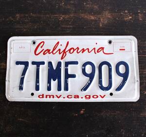 【クリックポスト 送料無料】* カリフォルニア ナンバープレート 2013年以降 ライセンスプレート カープレート CALIFORNIA 「7TMF909」 331