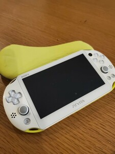 psvita PCH-2000シリーズ　本体のみ ライムグリーン