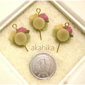 akahika*樹脂粘土花パーツ*ちびくまブーケ・アネモネと小花・ピンクの画像3