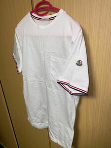 超美品　MONCLER モンクレールTシャツ