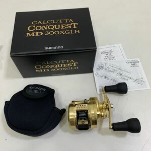 美品　シマノ リール 23 カルカッタコンクエスト CALCUTTA CONQUEST MD 300XGLH 045935 shimano 右ハンドル ベイトリール 23カルカッタ