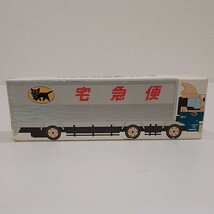 【非売品】ヤマト運輸 大型トラック10t車 ミニカー 開封未使用品 赤文字 クロネコヤマト_画像3