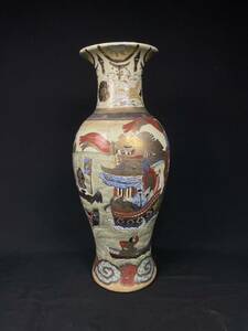 Art hand Auction Satsuma vase, large vase, gold-painted, decorative vase, flock of cranes, hand-painted, gorgeous, height 62.5 cm, ornament, battle scene, ship, gorgeous, original, floor decoration, Ceramics, Japanese Ceramics, Satsuma