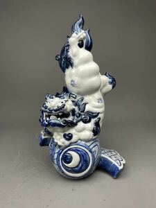  luck 3) Kutani Hachiman kiln blue and white ceramics lion . lion small hammer riding lion ornament finest quality goods height 35. hour substitute article old work of art antique antique 