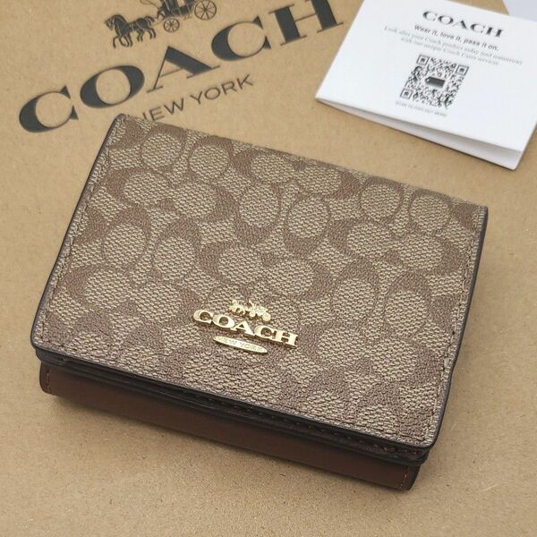 新品　COACH　折り財布　三つ折り財布