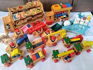 木のおもちゃ　知育玩具　　車　働く車　積み木　まとめ売り　数　英語遊び　木製おもちゃ　木の車　