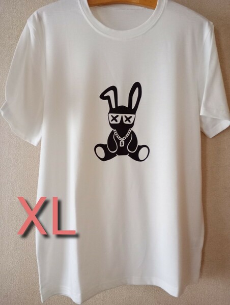 【XLサイズ】新品　ホワイト　Tシャツ《クールラビット》★シンプル　グラフィックT 半袖 T-SHIRT T-シャツ