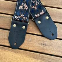 Meekos Black and gold jacquard guitar strap ギターストラップ UKハンドメイド_画像4