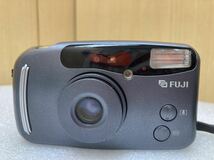 HY1212 FUJI　フジ　DL-550 ZOOM DATE 富士フイルム　通電確認済　シャッターOK フラッシュOK 現状品　0427_画像2