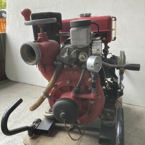 HY1002 富士ロビン ラビット号消防ポンプ P303BS 可搬消防ポンプ エンジン式ポンプ エンジン始動できますが不安定です ジャンク品扱いの画像3