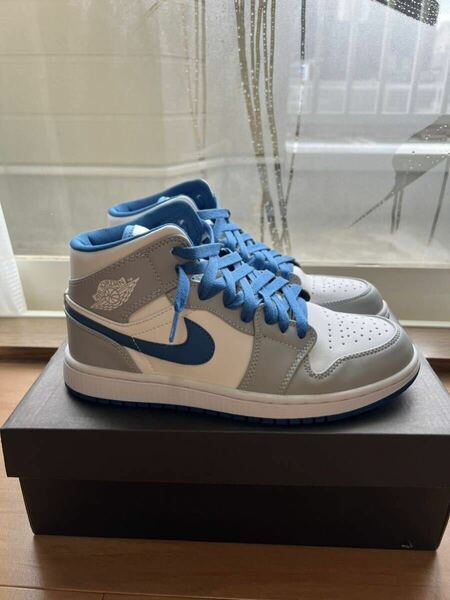 NIKE AIR JORDAN 1 MID TRUE BLUE