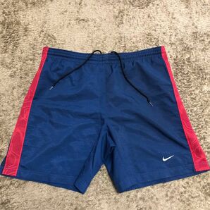 NIKE ショートパンツ　M