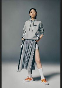 sacai NIKE 2021 シアープリーツスカート　新品タグ付き