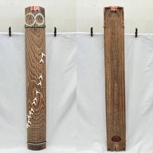  mountain have made 10 three . koto 13 string average .. koto koto traditional Japanese musical instrument stringed instruments tradition musical instruments total length approximately 182cm addition photograph equipped 01-0229
