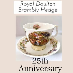 【未使用品です】ロイヤルドルトン ブランブリーヘッジ ROYAL DOULTON 25周年記念 ティーカップ 