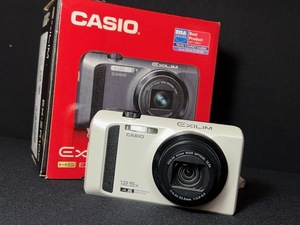 ※23172 動作品 箱・付属品あり CASIO EXILIM EX-ZR100 コンパクトデジタルカメラ 4.24-53.0mm 1:3.0-5.9