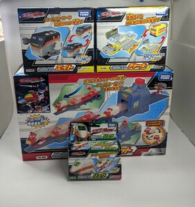 トレインヒーロー/ビッグ変形チャール・エイトー(未使用品)　スターターセット(後部の部品が1つとシール無し)　マジカル変形リュウは未使用