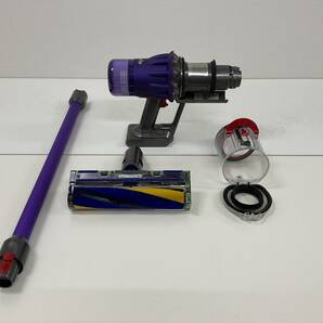 【B045】中古品 dyson ダイソン コードレスクリーナー SV18 動作品の画像1