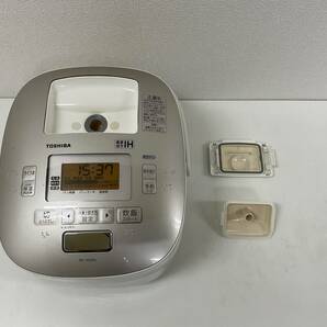 【A128】中古品 TOSHIBA 東芝  RC-10VQG 1.0L 5.5合 東芝真空圧力IH保温釜 2014年製 レディッシュゴールド 通電確認済の画像2