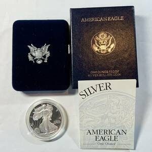 AMERICAN EAGLE 1998 1ドル銀貨　ケース付き no.1