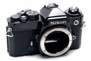 Nikon ニコン 昔の高級一眼レフカメラ FE（黒）ボディ 希少な作動品（腐食なし）