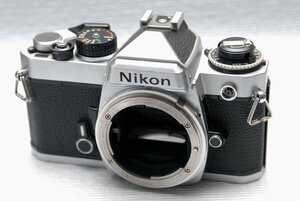 Nikon ニコン 昔の高級一眼レフカメラ FE（銀）ボディ 希少な作動品（腐食なし）