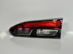 美品/破損無/低走行 カローラクロス ZSG10 ZVG11 純正 右フィニッシャーランプ テールランプ RH LED 81581-16030 16-181 HR A 2 管理22295