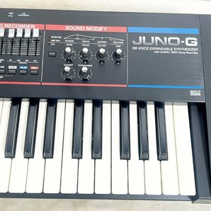 2404504392 ■ Roland ローランド JUNO-G シンセサイザー キーボード 鍵盤楽器 起動不可 ジャンク ケース・アダプター付きの画像4