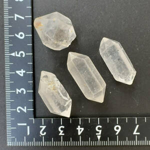 【E24331】まとめ売り チベットの水晶 両錐 石墨 天然石 鉱物 パワーストーン チベット産 水晶 原石