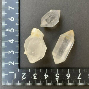 【E24307】まとめ売り チベットの水晶 両錐 石墨 天然石 鉱物 パワーストーン チベット産 水晶 原石