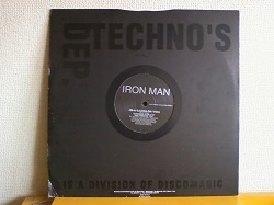 テクノ Iron Man / In-A-Gadda-Da-Vida 12インチです。