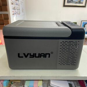 UTt371【動作品】LVYUAN(リョクエン) 車載冷蔵庫 9L ポータブル 小型 -20℃～20℃