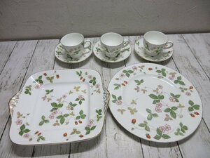 １円　　WEDGWOOD ウェッジウッド ワイルドストロベリー　カップ＆ソーサー　３客　大皿　トレー　合計８p 【星見】