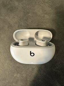 Beats studio buds ワイヤレスイヤホン