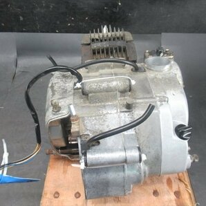 【同梱不可】 J1R6-0329 スズキ K90 実動 エンジン ASSY 機関良好 【K90-290～ 4速セル無 動画有】の画像7