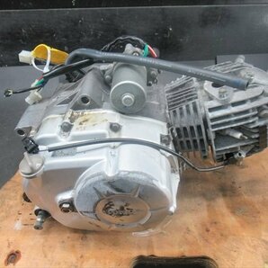 【同梱不可】 J1R6-0401 ホンダ スーパーカブ50 プロ 実動 エンジン ASSY 機関良好 【AA04-302～ 4速セル付き 動画有】の画像5