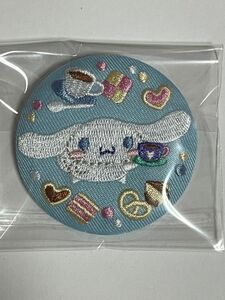 サンリオ　刺繍缶バッジ　シナモンロール