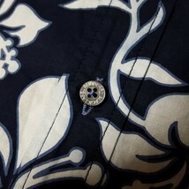 【美品】BURBERRY BLACK LABEL バーバリーブラックレーベル ハイビスカス ブランド文字ロゴ 半袖シャツ アロハ 柄シャツ サイズ3（L）_画像5