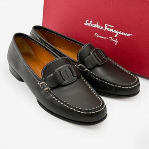 Salvatore Ferragamo Mokashin Leather Shoes Roafer Vala Stitch Koei Tea 7.5 Все кожаные дамы Вала